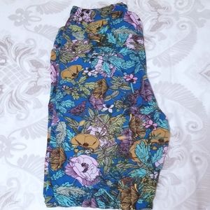 LuLaRoe Tall  and Curvy Legging